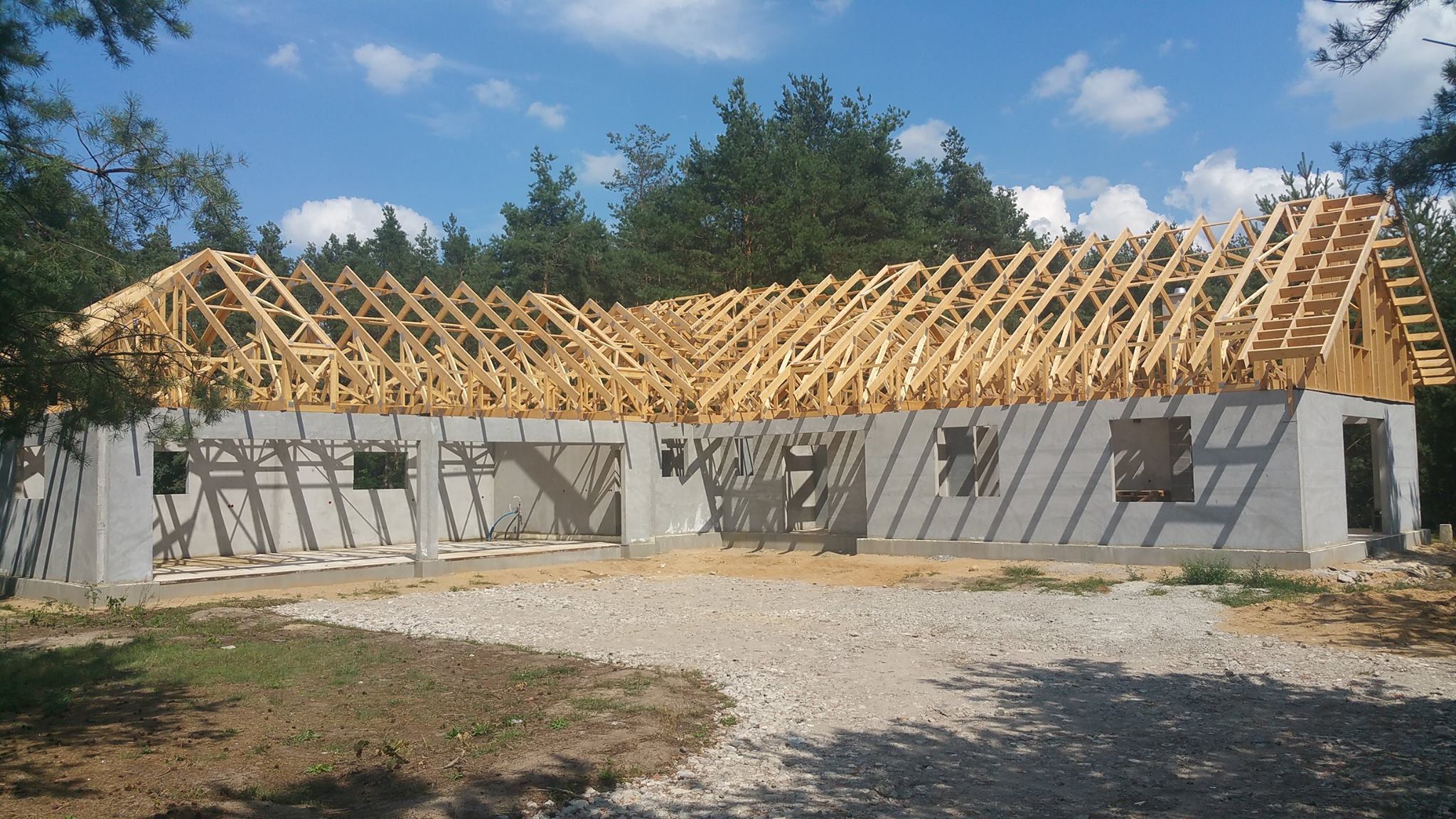 Więźba dachowa tradycyjna czy wiązary prefabrykowane1
